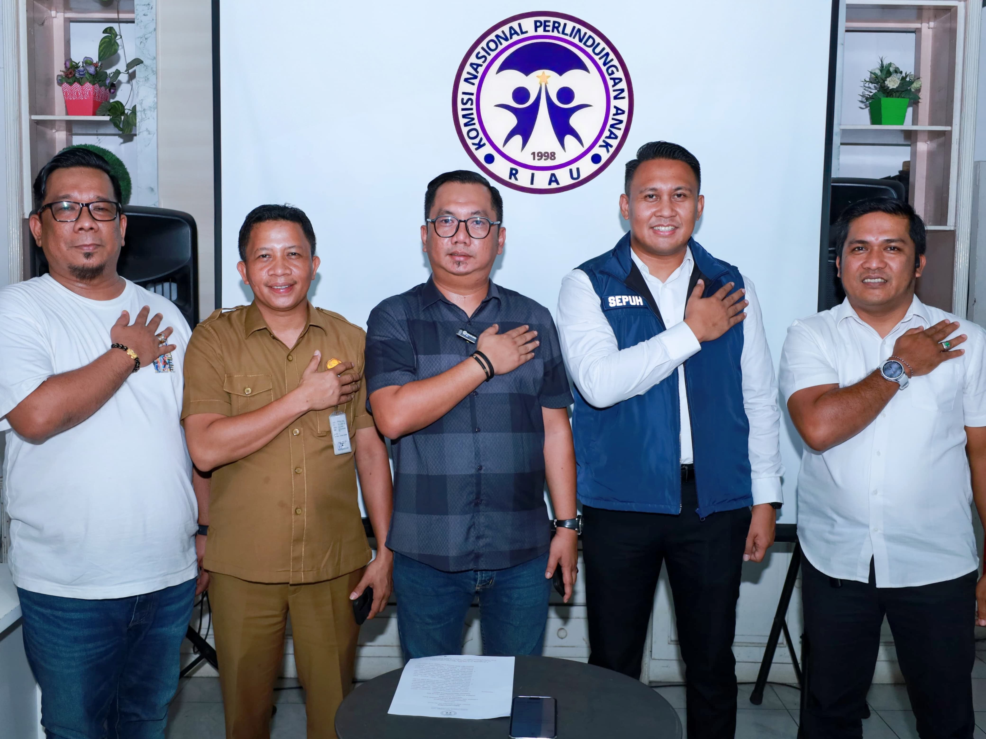 ANTISIPASI LIBATKAN ANAK DALAM BERPOLITIK, DITRESKRIMUM POLDA RIAU SAMBANGI KOMNAS PERLINDUNGAN ANAK PROVINSI RIAU