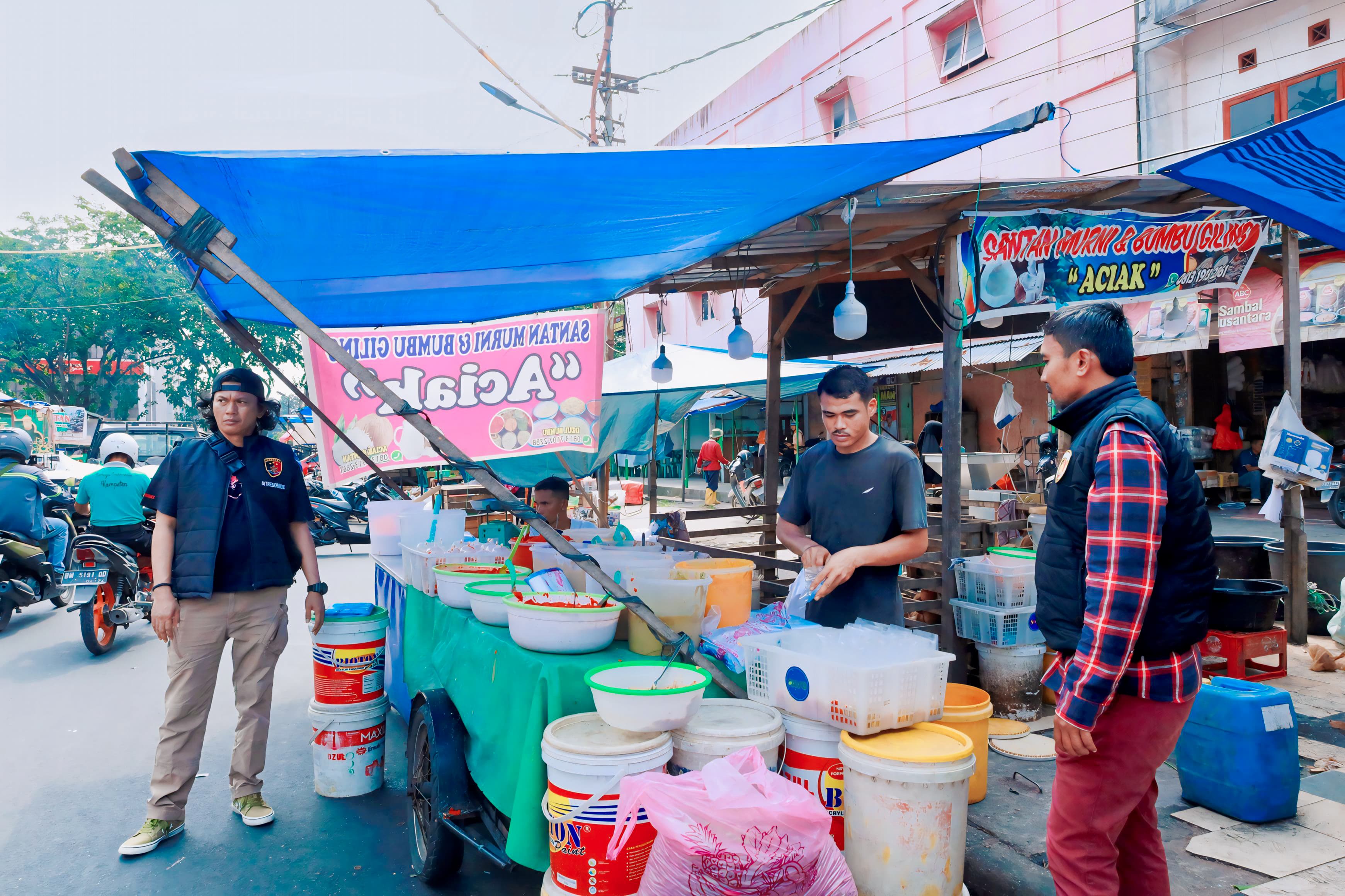 TINJAU HARKAMTIBMAS, PERSONEL DITRESKRIMUM TURUN KE PASAR